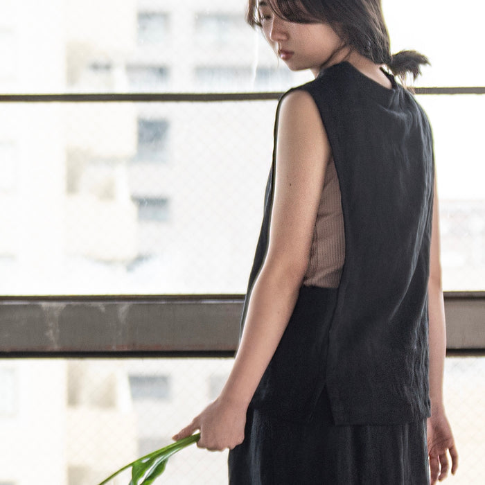 Linen nosleeve vest